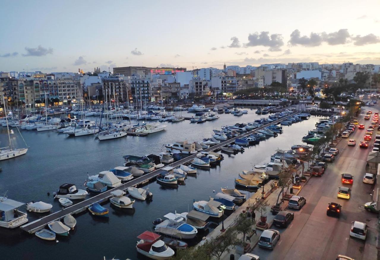 2 Bedroom, Bright & Central Top Floor Apartment - 5 Msida Exterior photo